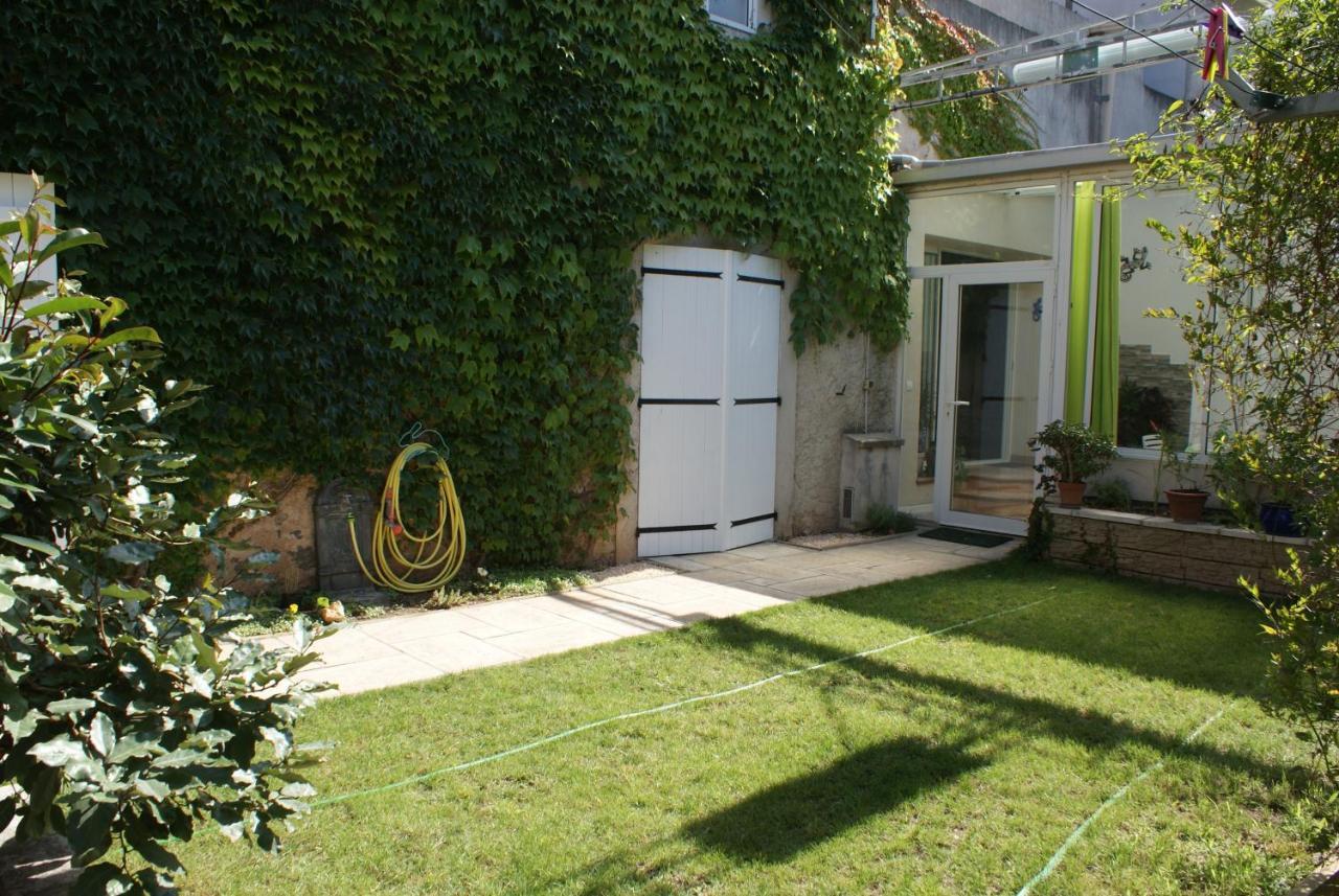 Spacieuse Maison De Village Climatisee Avec Jardin Patio Bessan Exterior photo