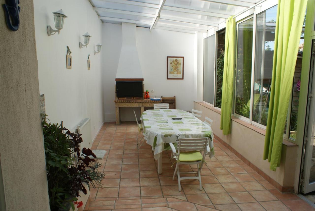 Spacieuse Maison De Village Climatisee Avec Jardin Patio Bessan Exterior photo